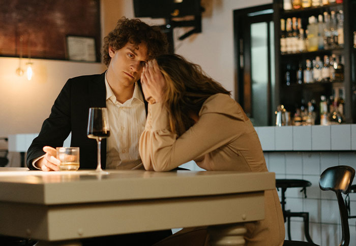 30 Female Habits That Make Men’s Blood Boil