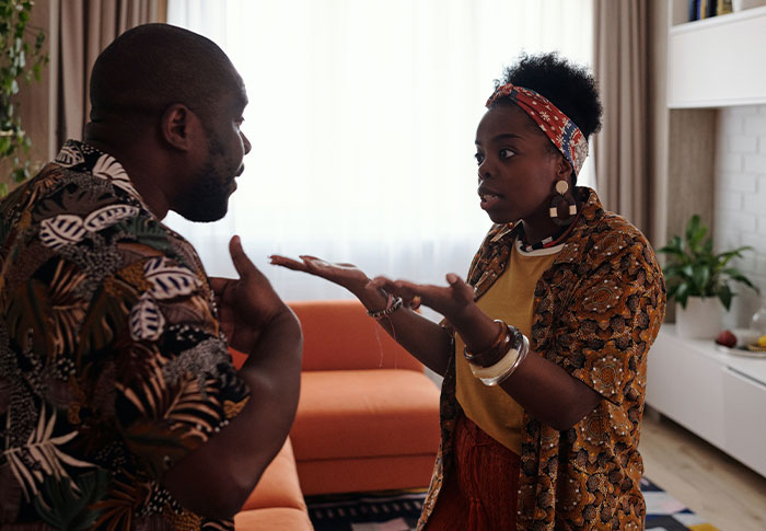 30 Female Habits That Make Men’s Blood Boil