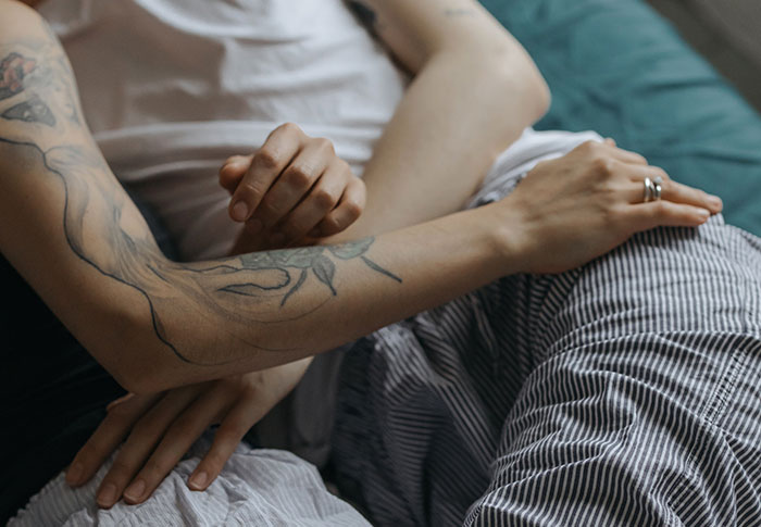 30 Female Habits That Make Men’s Blood Boil