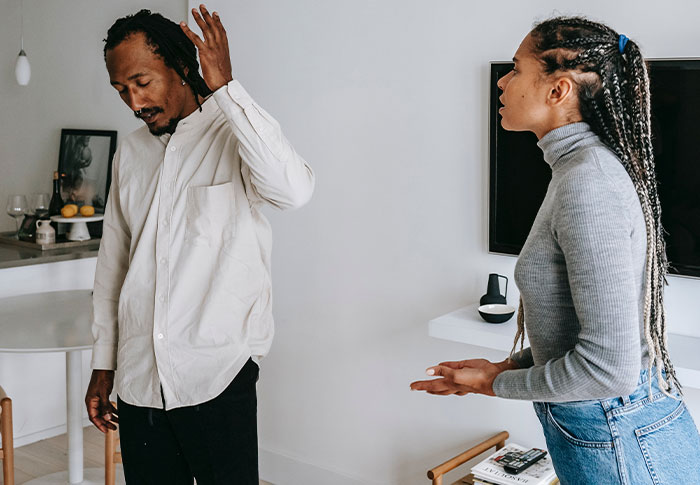 30 Female Habits That Make Men’s Blood Boil