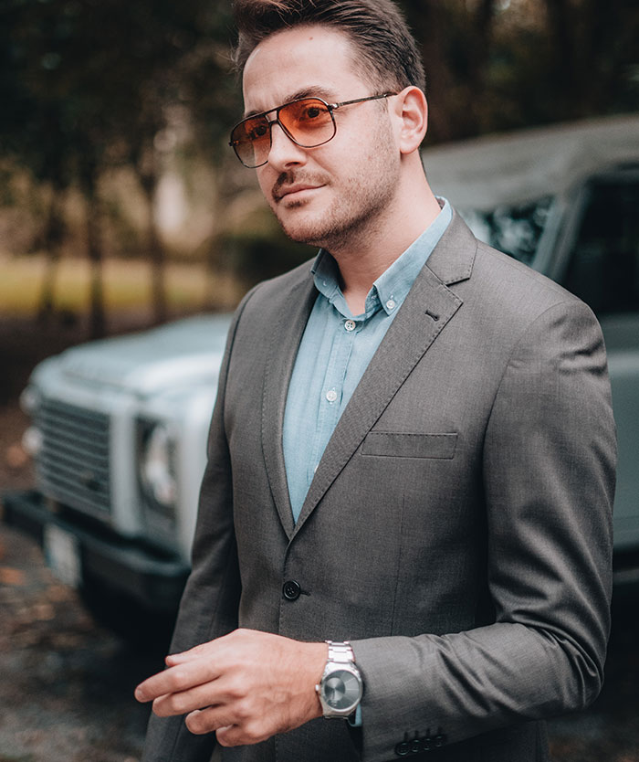 Worker Puts Millionaire CEO On Blast After He Laughs At Employee For Not Having $200 To Spare Worker Puts Millionaire CEO On Blast After He Laughs At Employee For Not Having $200 To Spare