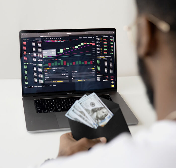 30 Stories Of How Ordinary People Became Ultra Rich