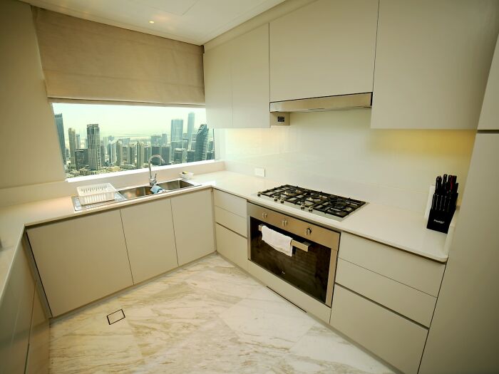 30 Stories Of How Ordinary People Became Ultra Rich