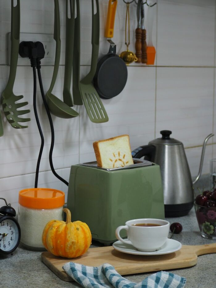 Managers Asked To Share The Weirdest Complaints About Employees, Here’s 30 That Didn’t Disappoint