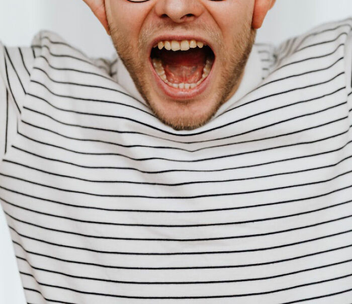 What Not To Do In Public: 50 Instant Judgment-Inducing Acts