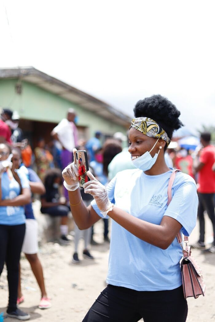 What Not To Do In Public: 50 Instant Judgment-Inducing Acts