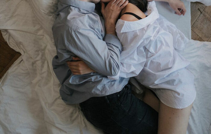 30 Exact Moments Women Caught On To Why Their Partners Were Broken Up With