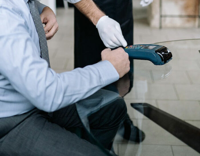 50 First-Date Horror Stories From People Who Suffered Through Them