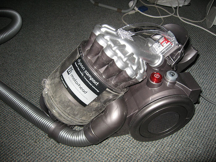 40 Designs That Are So Bad, They Deserve To Be Shamed In This Online Thread