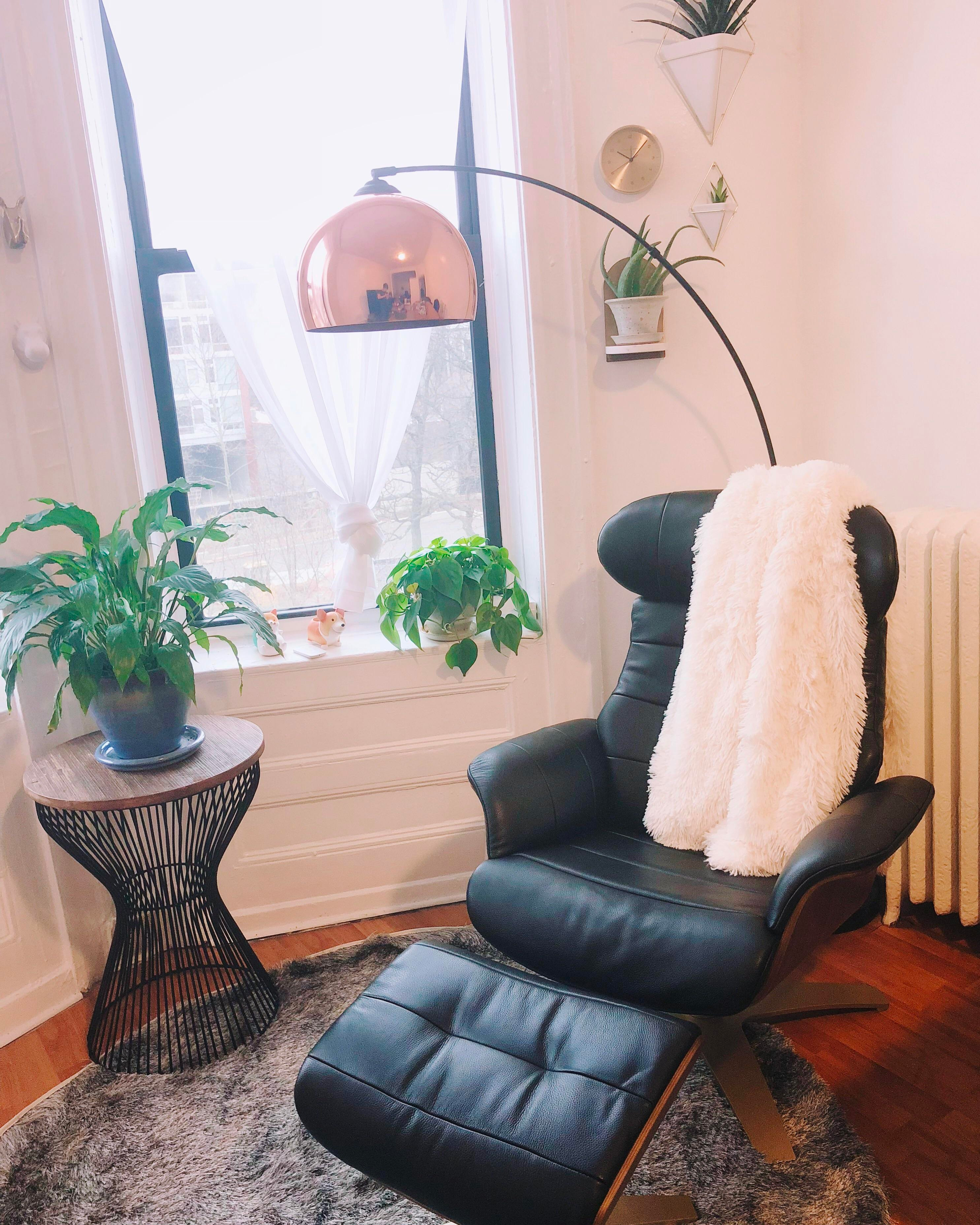 Leather modern recliner chair for reading