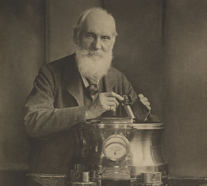 34 People Share Real-Life Villains They Regret Mistaking For Heroes At First