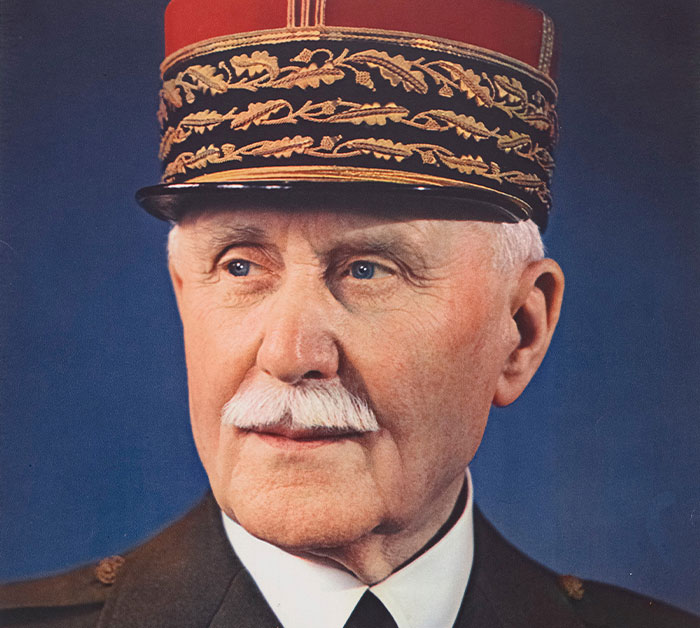 34 People Share Real-Life Villains They Regret Mistaking For Heroes At First