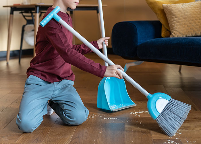 Boy Decides That Sweeping And Wiping Dust Are &lsquo;Girl Chores&rsquo;, Gets Taught A Lesson He Doesn&rsquo;t Like