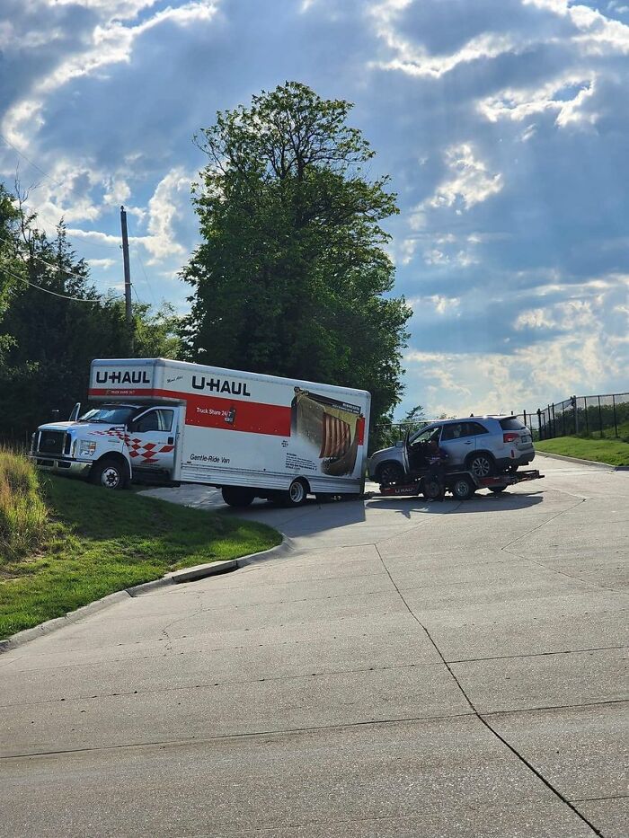 Heyo You Cant Park There