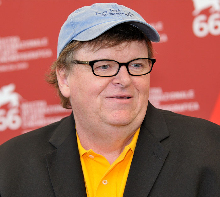 50 Celebrities That Lived Up To Their Reputation Or Failed Miserably, As Per Waiters