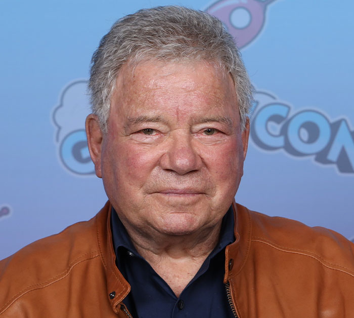 50 Celebrities That Lived Up To Their Reputation Or Failed Miserably, As Per Waiters