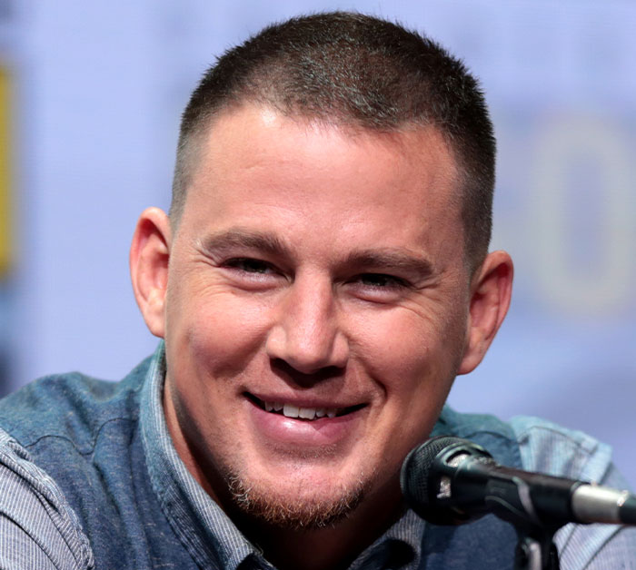 50 Celebrities That Lived Up To Their Reputation Or Failed Miserably, As Per Waiters