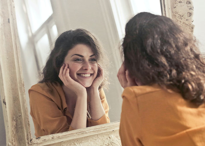 “I Will Never Ruin It For Her”: 35 Secrets Daughters Refuse To Tell Their Parents