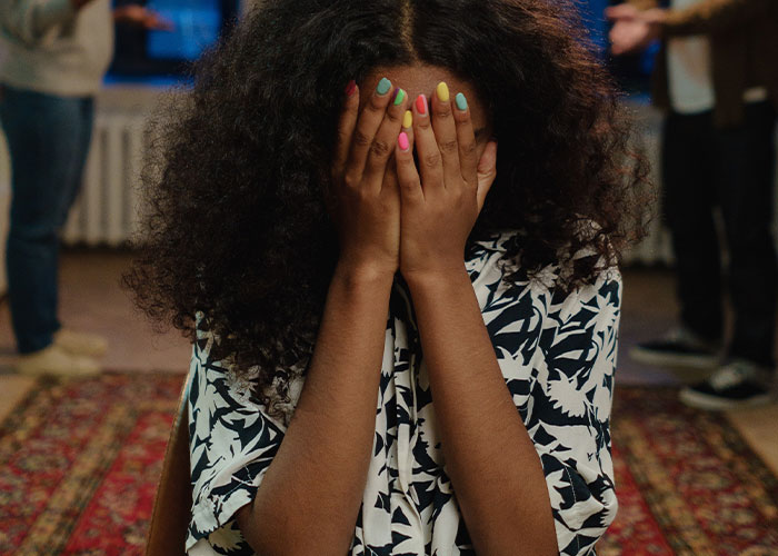 “I Will Never Ruin It For Her”: 35 Secrets Daughters Refuse To Tell Their Parents