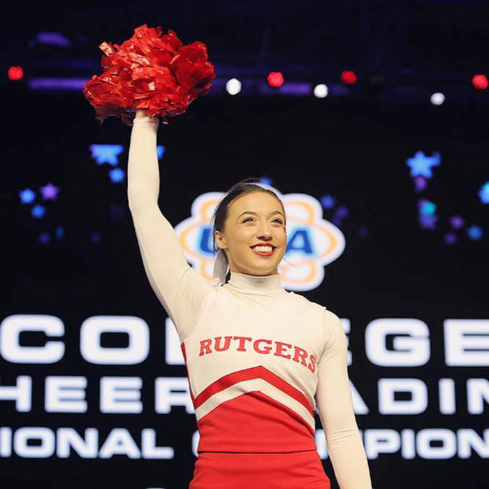 Woman Gets Told By HR She Hadn&rsquo;t Been Hired, Her Boss Pretends He Doesn&rsquo;t Know It, She Claims Paycheck