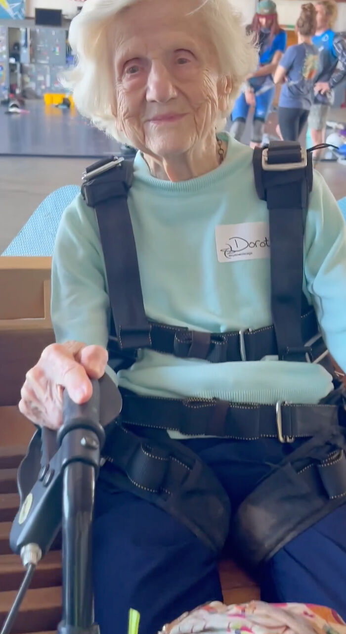 Grandma Defies Age And Breaks The World Skydiving Record At 104 With No Fear