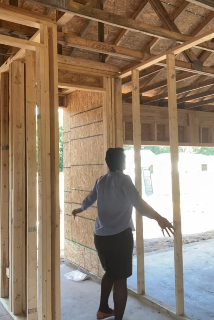 Best Kept Secret: Daughter Was Hiding Her New House For A Year To Surprise Her Mom