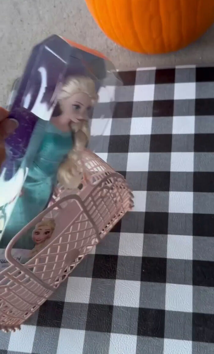 "Glad You're Not My Dad": Dad And Mom Called 'Horrible' Parents For Their Halloween Tradition