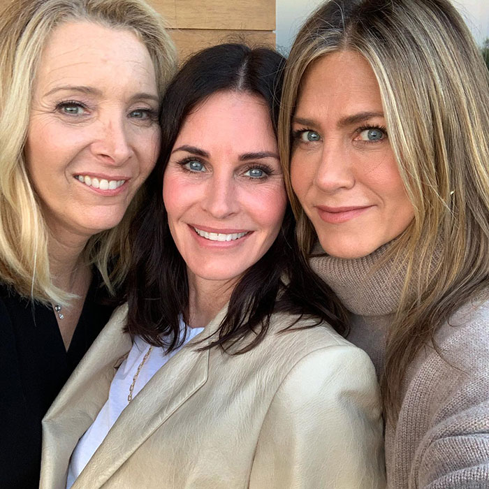 Matthew Perry Was &ldquo;In Love&rdquo; With Courteney Cox, Amidst Friendship With Jennifer Aniston