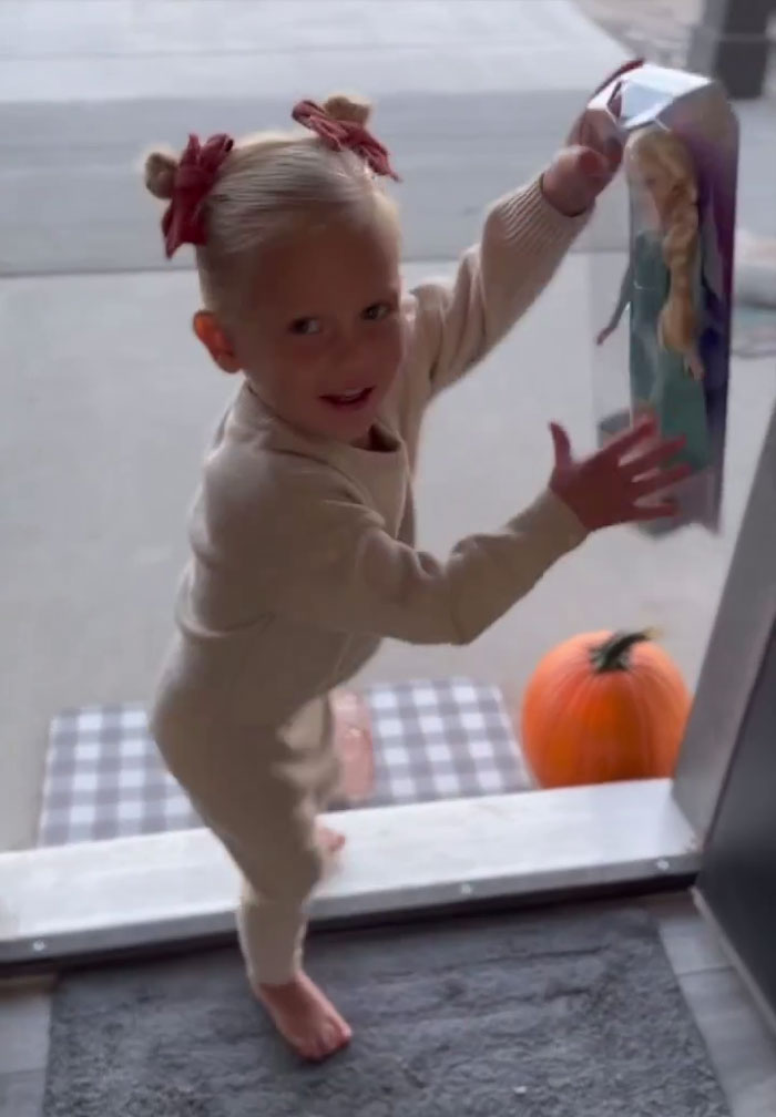 "Glad You're Not My Dad": Dad And Mom Called 'Horrible' Parents For Their Halloween Tradition