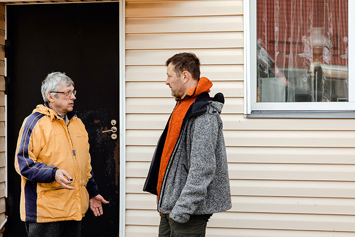 Person Maliciously Complies With Entitled Neighbor’s Demands, Ends Up With More Land Person Maliciously Complies With Entitled Neighbor’s Demands, Ends Up With More Land