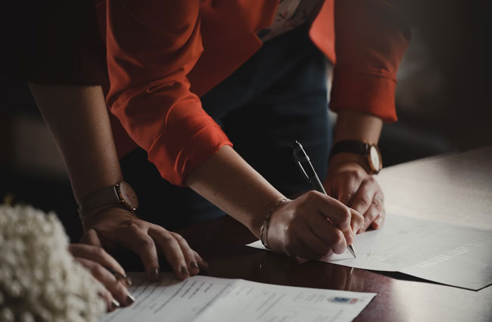 Woman Cancels Engagement After Fiancé Blows Up Over Not Getting Slice Of Inheritance Woman Cancels Engagement After Fiancé Blows Up Over Not Getting Slice Of Inheritance