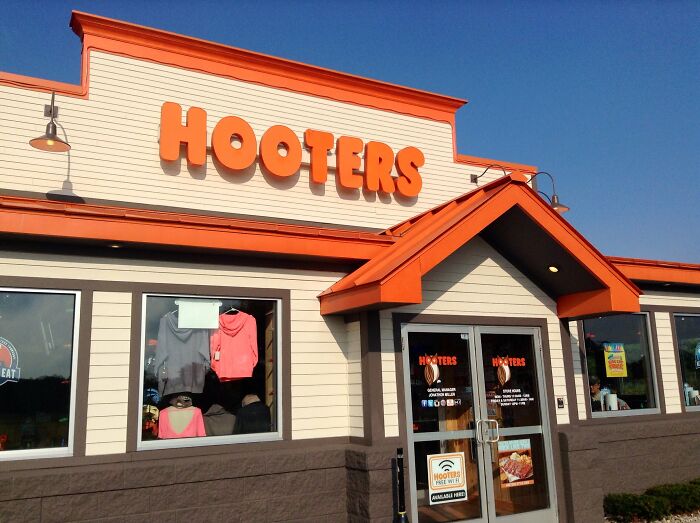 "What Restaurants Do You Refuse To Go To And Why?" (30 Answers)