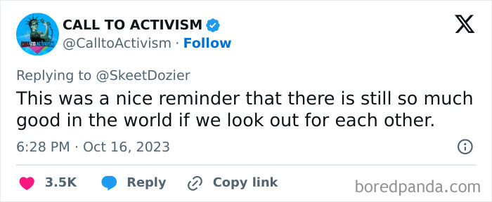 Starbucks Worker's "Secret Note" On A Cup To Save 18-Year-Old From A Random Guy Sparks Debate