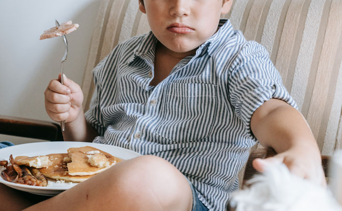 Dad Accused Of Starving Picky 14 Y.O. After He Ignores Warnings And Puts Mac ’N’ Cheese On Sandwich Dad Accused Of Starving Picky 14 Y.O. After He Ignores Warnings And Puts Mac ’N’ Cheese On Sandwich