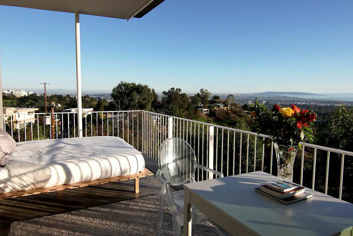 &ldquo;Tenant From Hell&rdquo; Hijacks Airbnb Luxury Rental For 540 Days, Homeowner Shares Desperation (Updated)