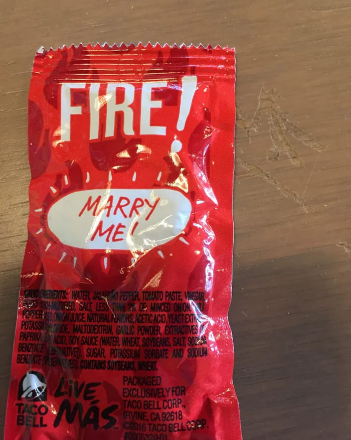 “She Slaps Him So Hard My Face Hurt”: 30 Of The Worst Proposal Fails That Had Witnesses Cringing