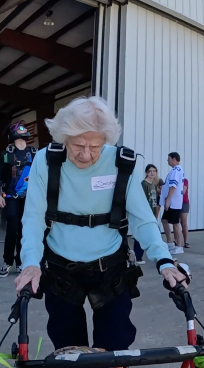 Grandma Defies Age And Breaks The World Skydiving Record At 104 With No Fear