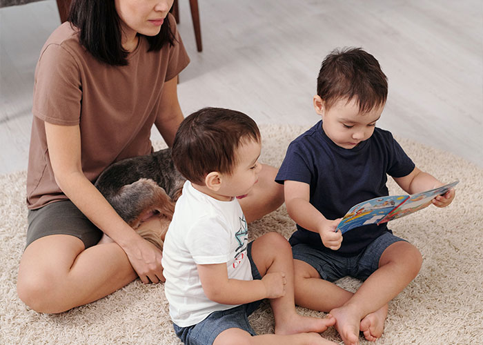 &ldquo;Am I The Jerk For Not Allowing My Girlfriend To Be A Stay-At-Home Mom To Her Kids?&rdquo;