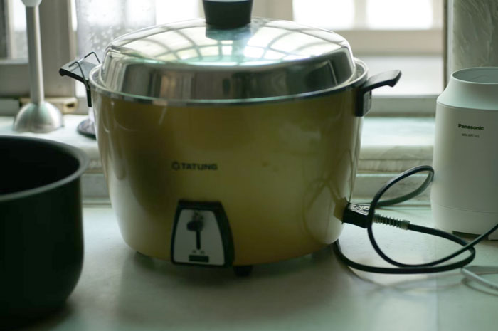 “I Still Refuse To Eat Anything She Makes”: 30 People Share The Wildest Cooking Practices