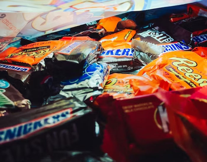 Man Finds Out His Parents Have Been Lying About His 'Missing' Brother For Years Man Finds Out His Parents Have Been Lying About His 'Missing' Brother For Years