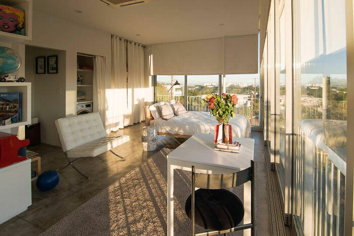 &ldquo;Tenant From Hell&rdquo; Hijacks Airbnb Luxury Rental For 540 Days, Homeowner Shares Desperation (Updated)