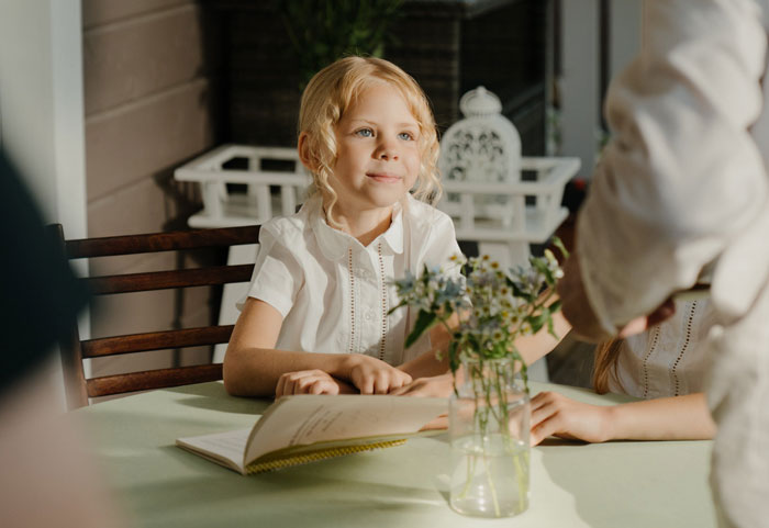 Woman Takes Offense At White 8 Y.O. Comparing Herself To An Asian Disney Princess