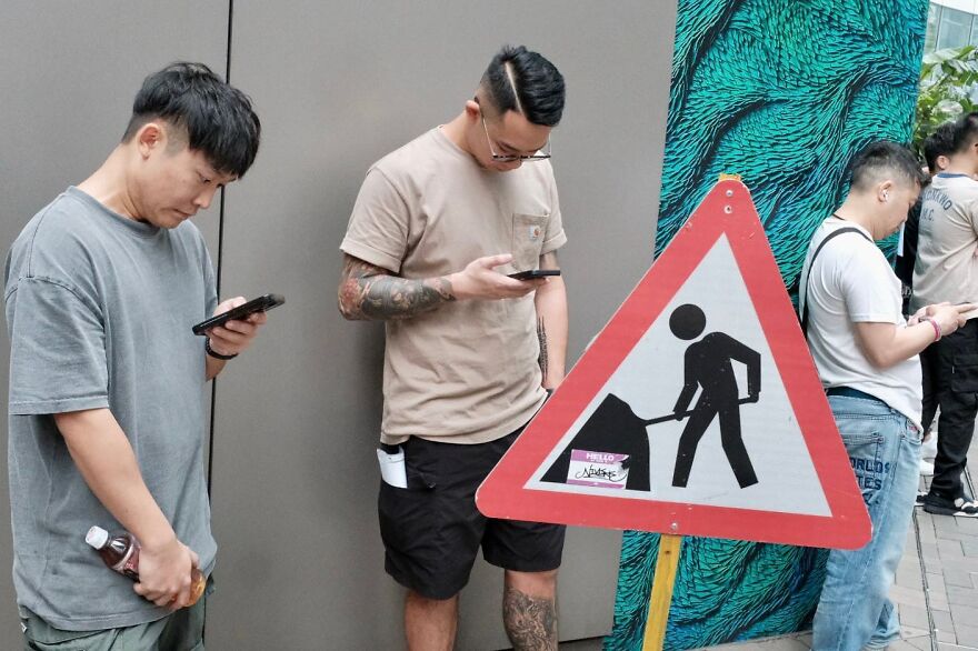 Street Photography With A Twist: 31 New Clever Photos By Edas Wong