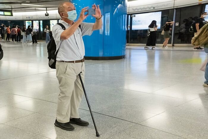 30 Perfectly Timed Shots By Edas Wong (New Pics)