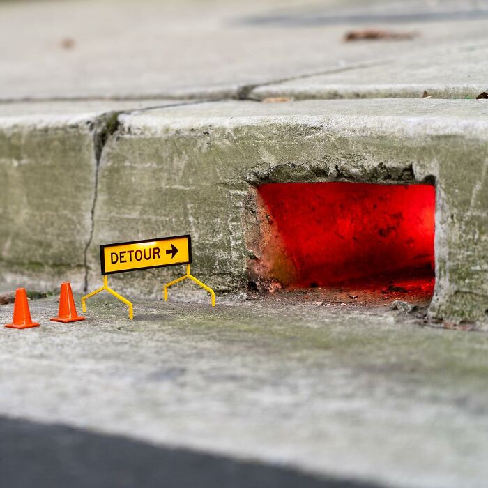 Artist Places Funny Signs In His City And They Look Like Art Installations (28 New Pics)