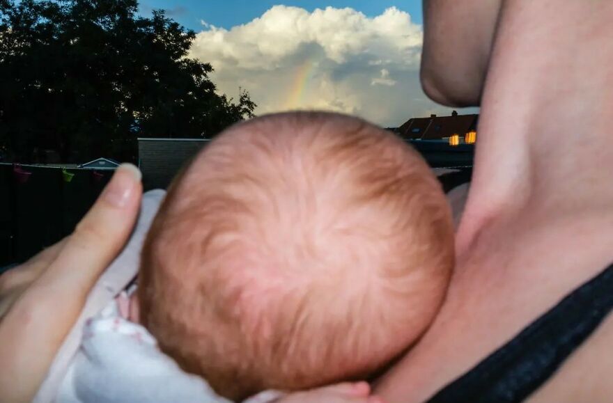 This Belgian Photographer Captures Funny And Extraordinary Scenes Of Everyday Life (49 New Pics)