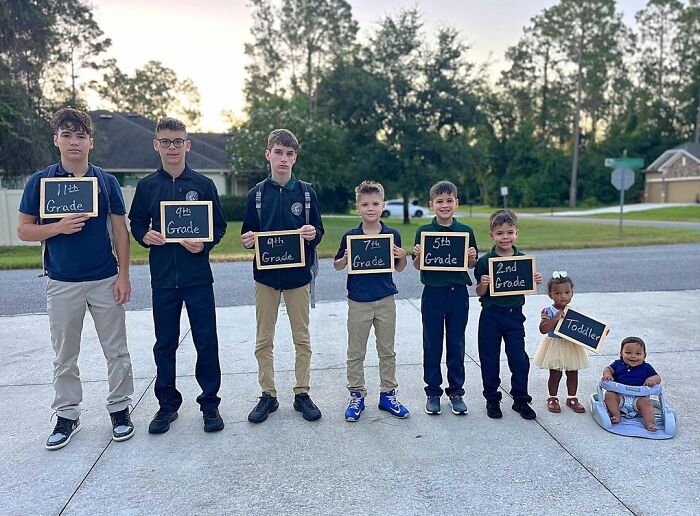 Man’s Love For A Single Mom Led To The Adoption Of Her Six Beautiful Children Man’s Love For A Single Mom Led To The Adoption Of Her Six Beautiful Children