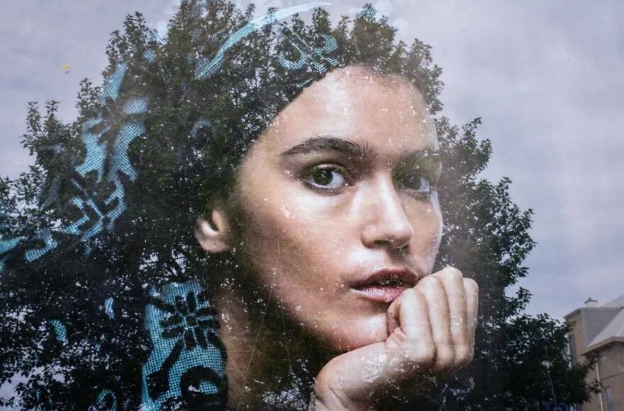 This Belgian Photographer Captures Funny And Extraordinary Scenes Of Everyday Life (49 New Pics)