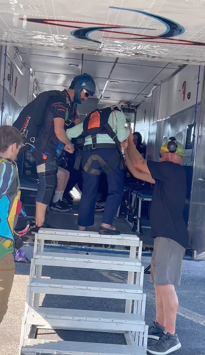 Grandma Defies Age And Breaks The World Skydiving Record At 104 With No Fear