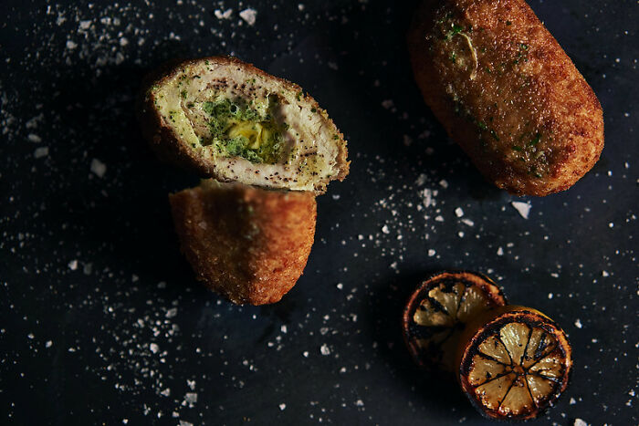 36 Things Kids Thought Were Super Fancy But Were Actually Not Really, According To Netizens